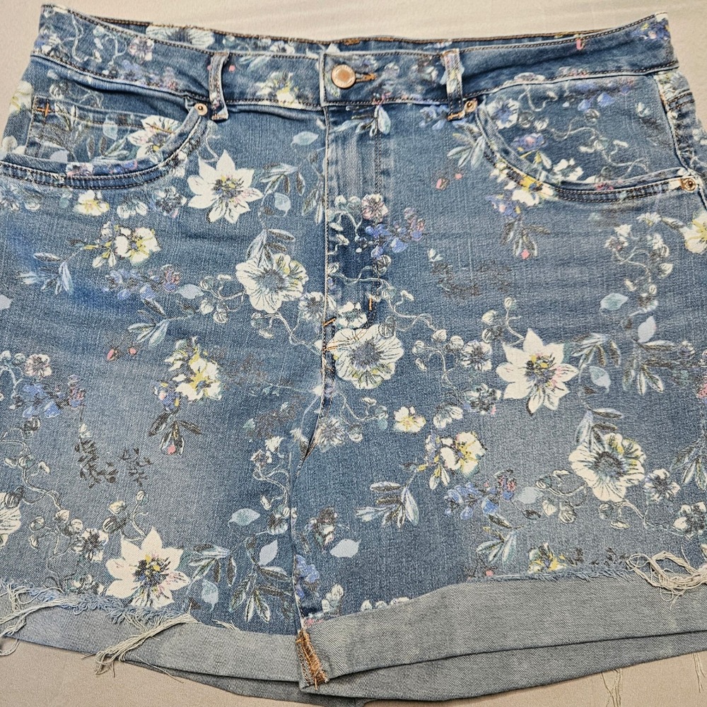 Copper Flash Denim Shorts Womens 16 Blue Floral High Rise Raw Hem CM1323